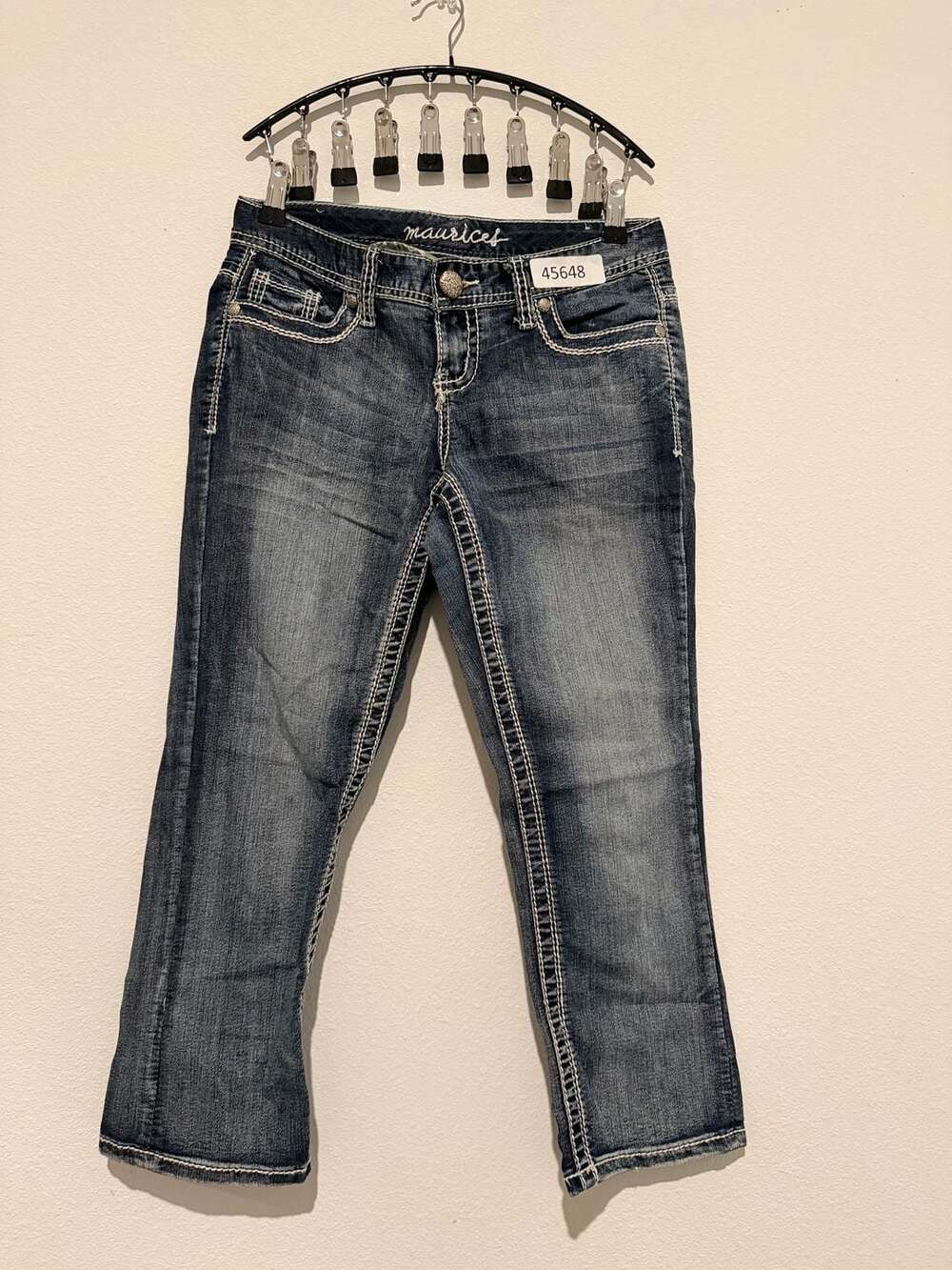 Maurices Blue Embroidered Mid Rise Cropped Jeans Women's Stretch Denim 5-Pocket